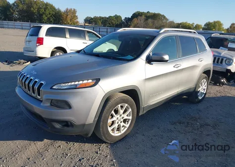 2015 Jeep Cherokee Latitude z USA, uszkodzony, nr VIN 1C4PJMCS0FW749614